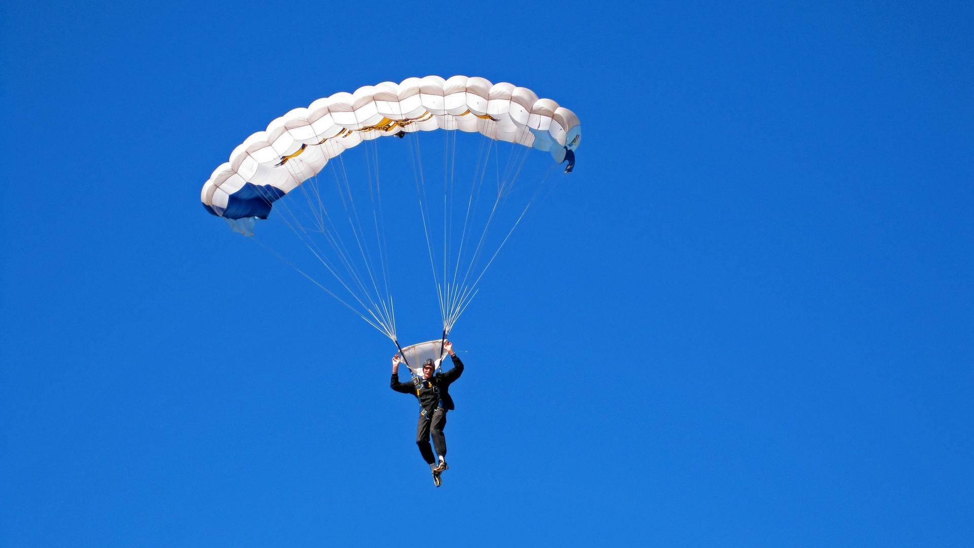 上港俱乐部回应傅欢放弃防守